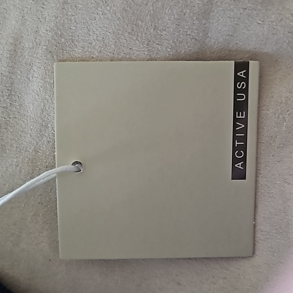 Active USA Women's Short Sleeve Top - Picture 7 of 8